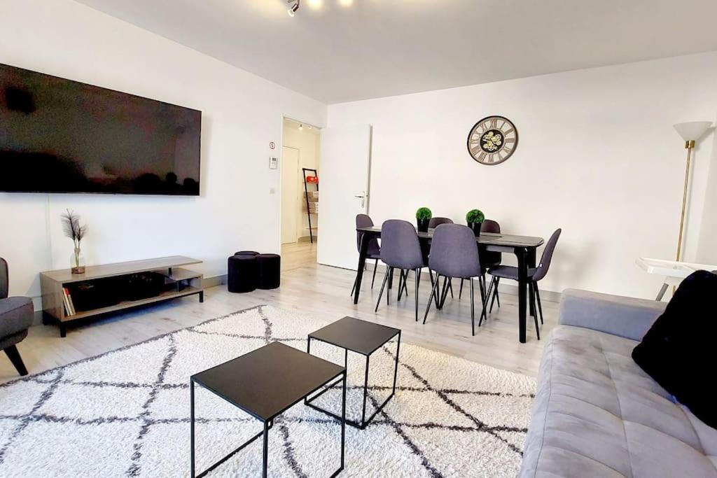 Cosy Home 2, 2 Chambres, 6 Personnes, 3 Min Gare, Parking Cergy Esterno foto