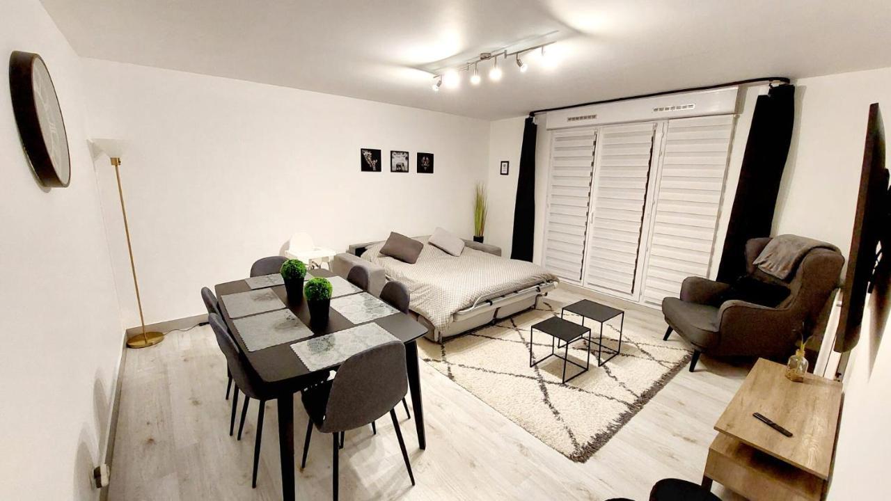 Cosy Home 2, 2 Chambres, 6 Personnes, 3 Min Gare, Parking Cergy Esterno foto