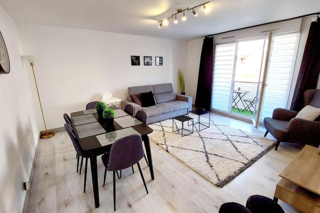 Cosy Home 2, 2 Chambres, 6 Personnes, 3 Min Gare, Parking Cergy Esterno foto