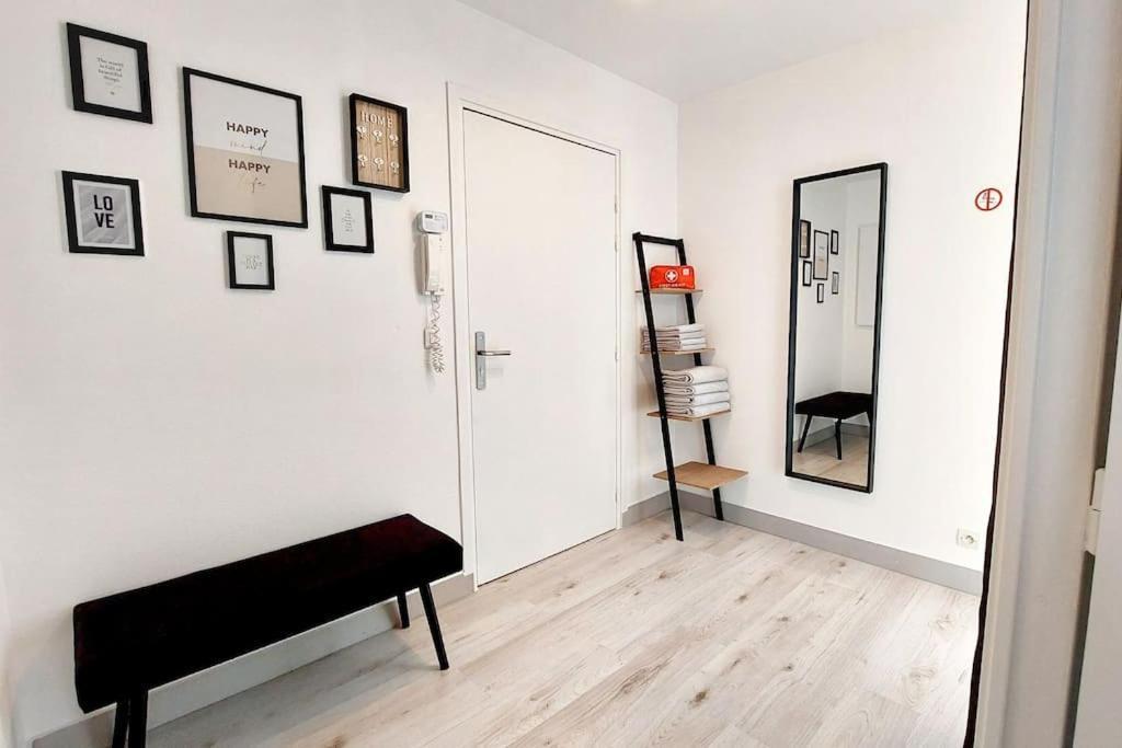 Cosy Home 2, 2 Chambres, 6 Personnes, 3 Min Gare, Parking Cergy Esterno foto