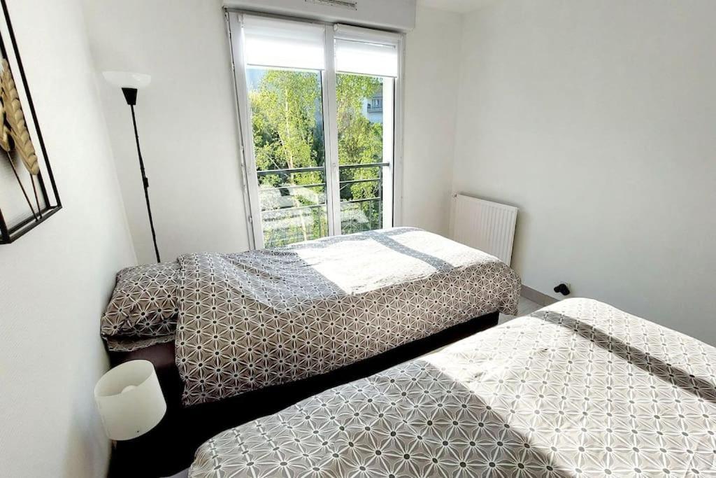 Cosy Home 2, 2 Chambres, 6 Personnes, 3 Min Gare, Parking Cergy Esterno foto